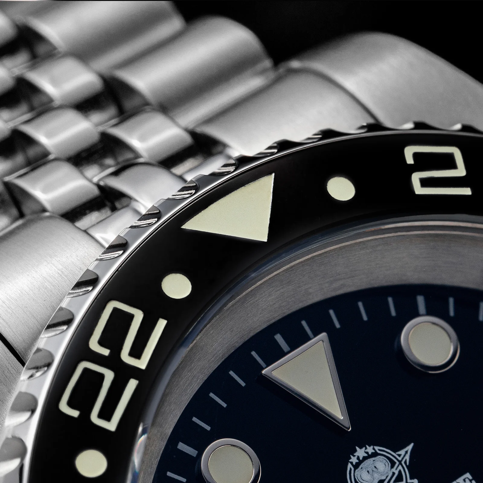ADDIESDIVE Water Ghost Orologio Subacqueo di Lusso GMT Orologio al Quarzocon Calendario AD2050 - Image 18