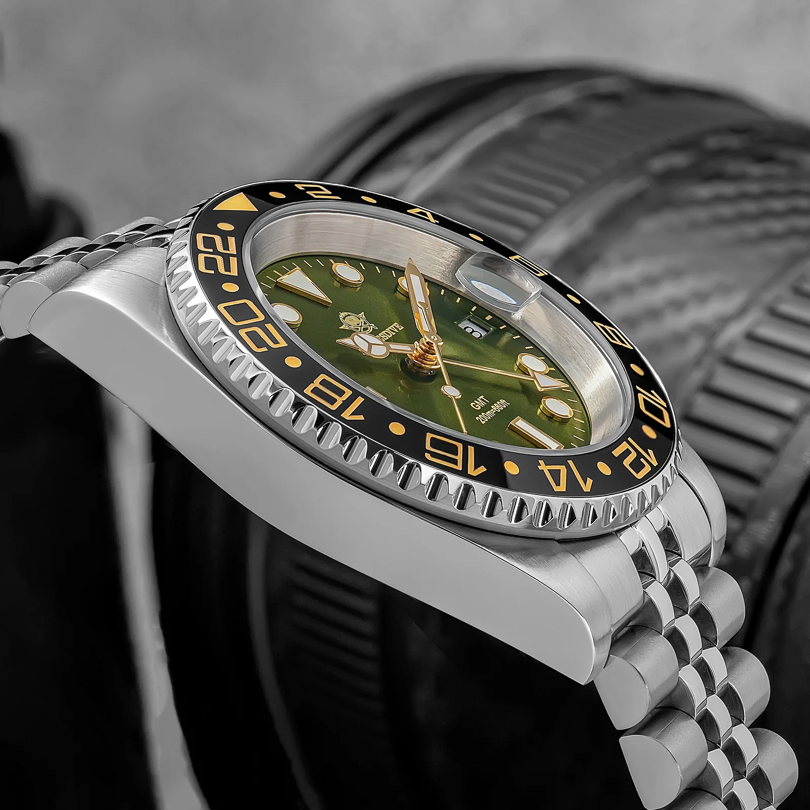 ADDIESDIVE Water Ghost Orologio Subacqueo di Lusso GMT Orologio al Quarzocon Calendario AD2050 - Image 30